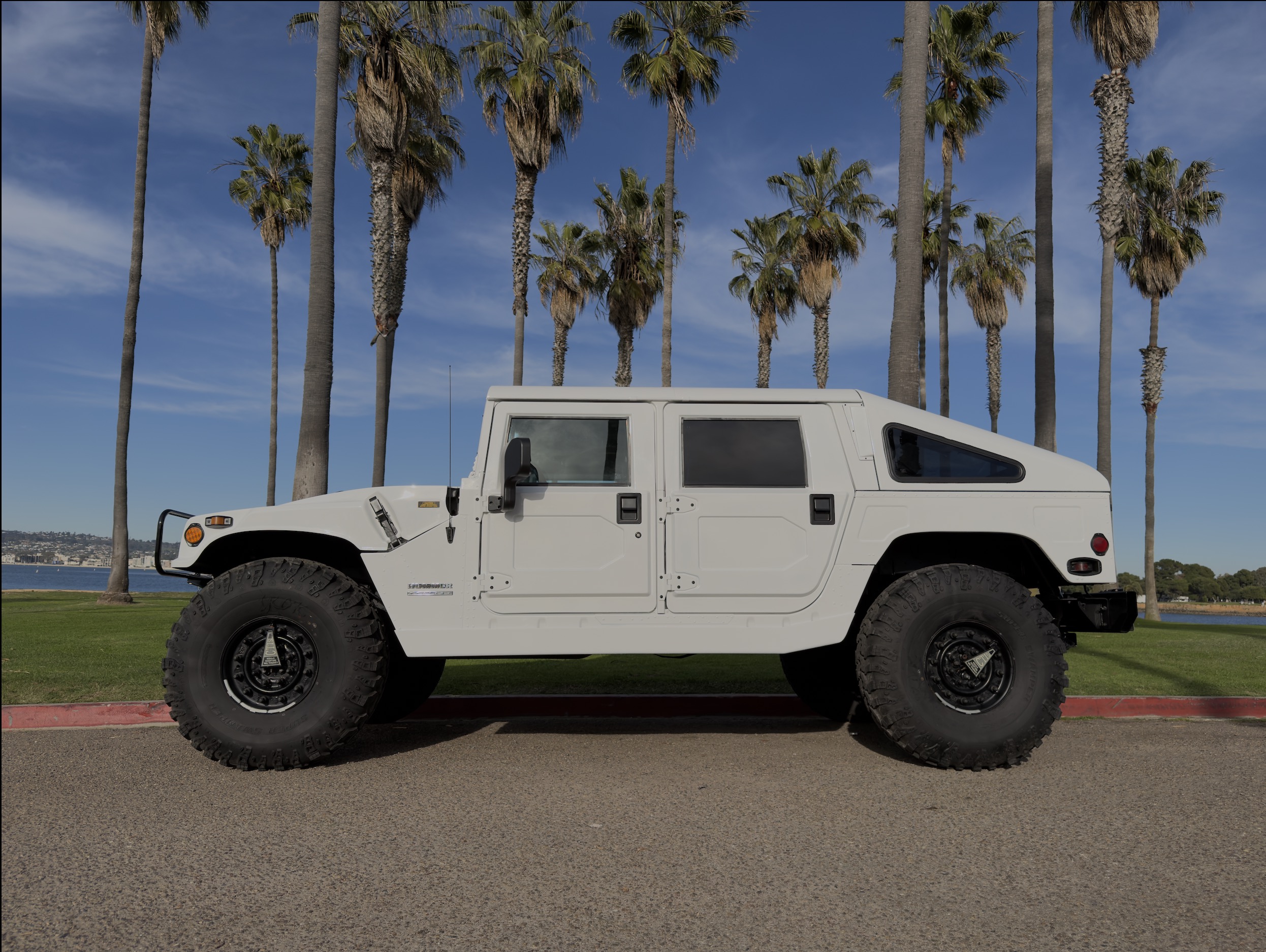 2000 Hummer H1 Slant Back original 1 of 39 , 1 of 4 white.